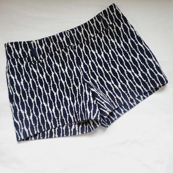 Loft navy and white shorts size 2 - Picture 1 of 5